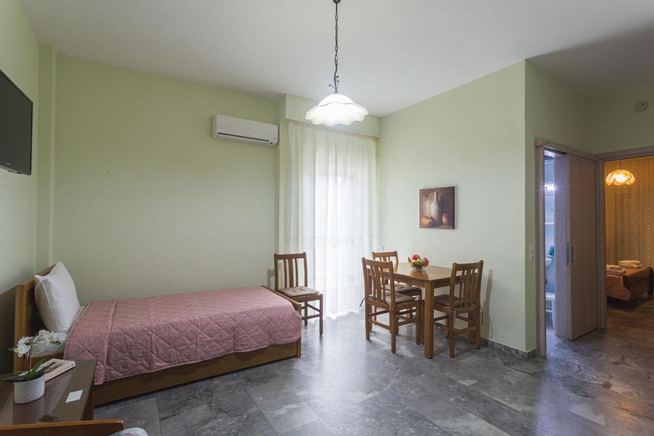 Remvi Hotel - Apartments Stoúpa Habitación foto