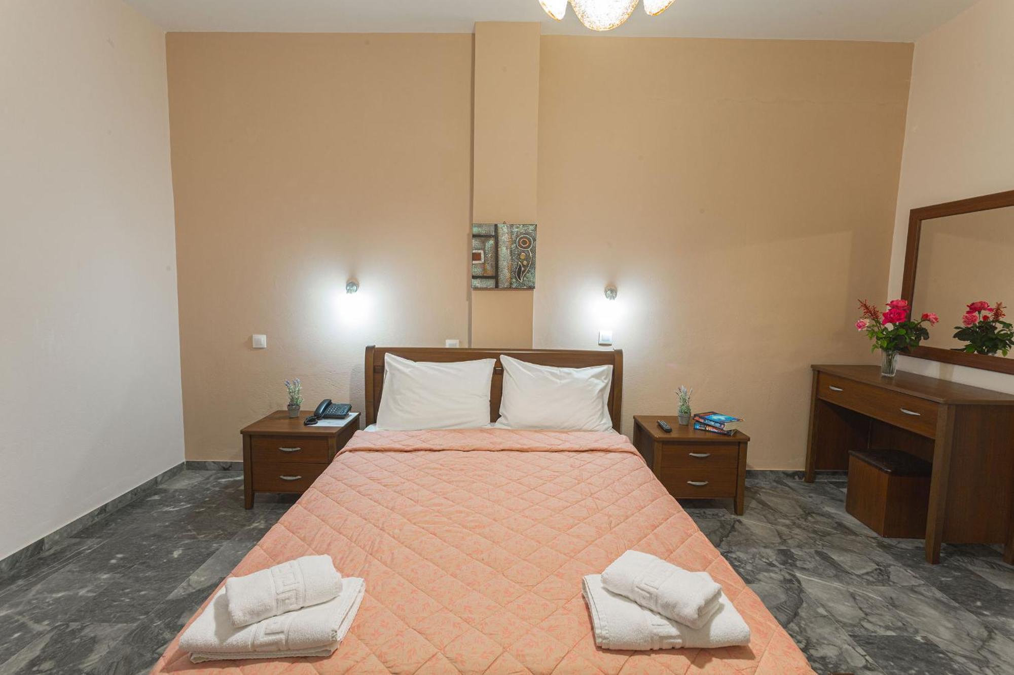Remvi Hotel - Apartments Stoúpa Habitación foto