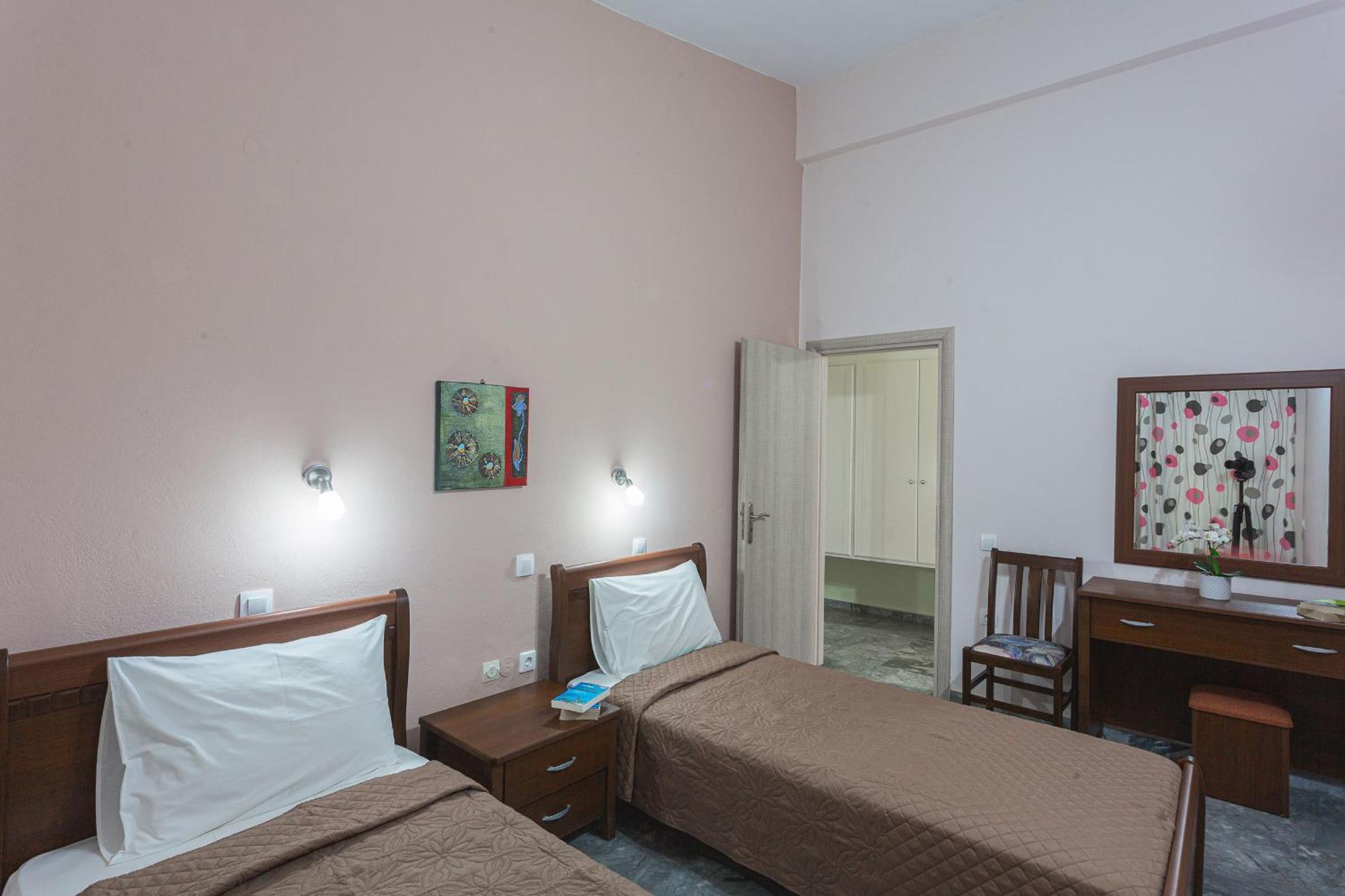 Remvi Hotel - Apartments Stoúpa Habitación foto