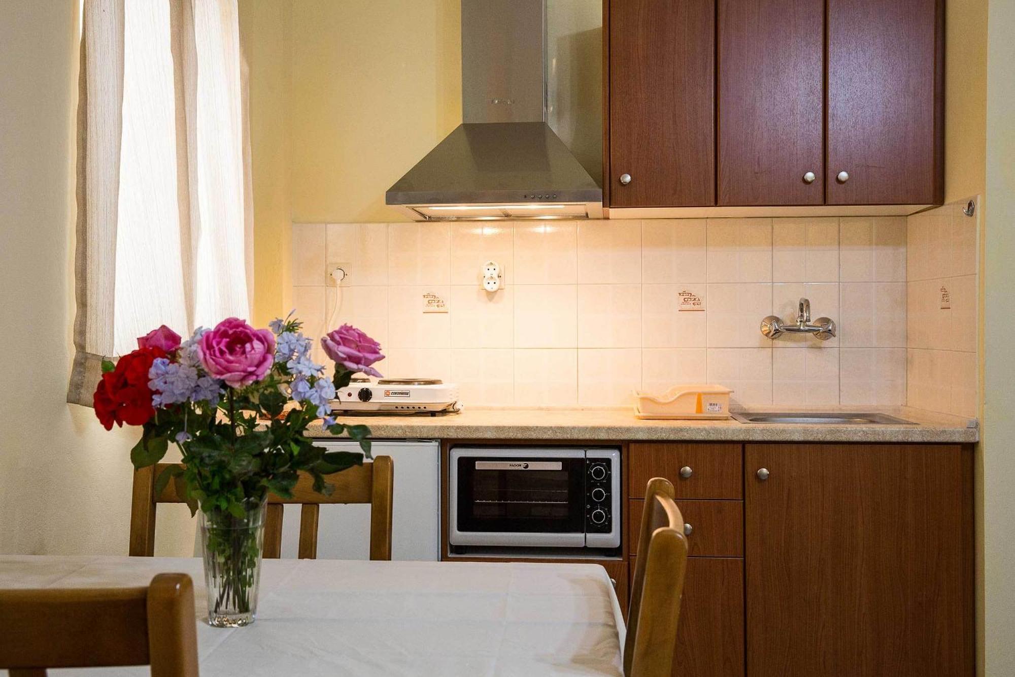 Remvi Hotel - Apartments Stoúpa Habitación foto